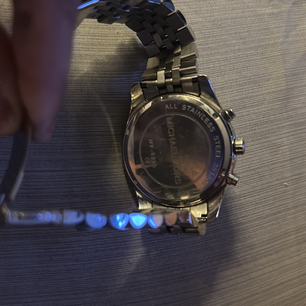 MICHAEL KORS - Picture 5 of 6